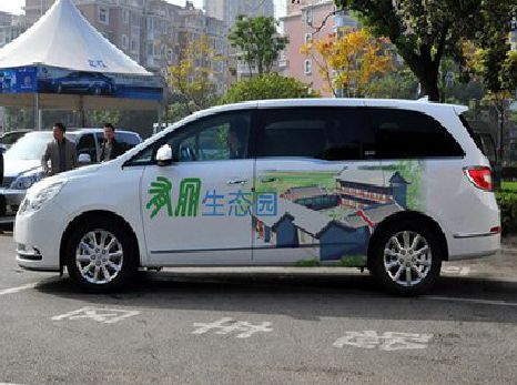 湘西州户外车贴喷绘如何保持效果?